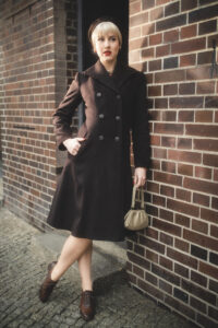 Mode im Stil der 40er Jahre, Vintage Mode aus Berlin, Wintermantel